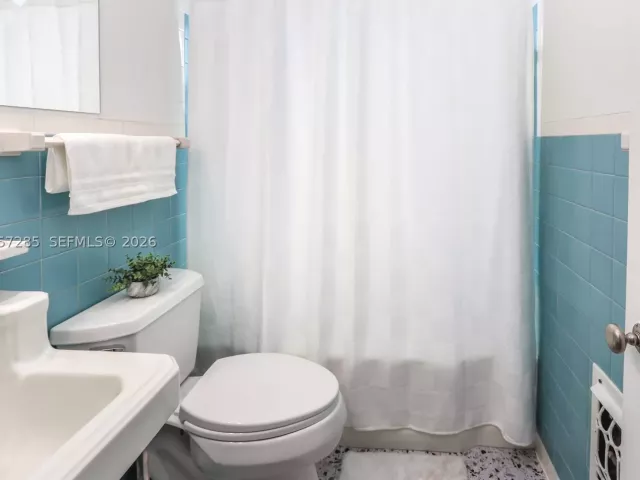 Продажа дома по адресу 405 S 16th Ave - фото 8906980