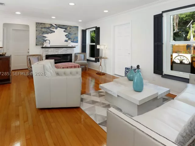 Продажа дома по адресу 405 S 16th Ave - фото 8906965