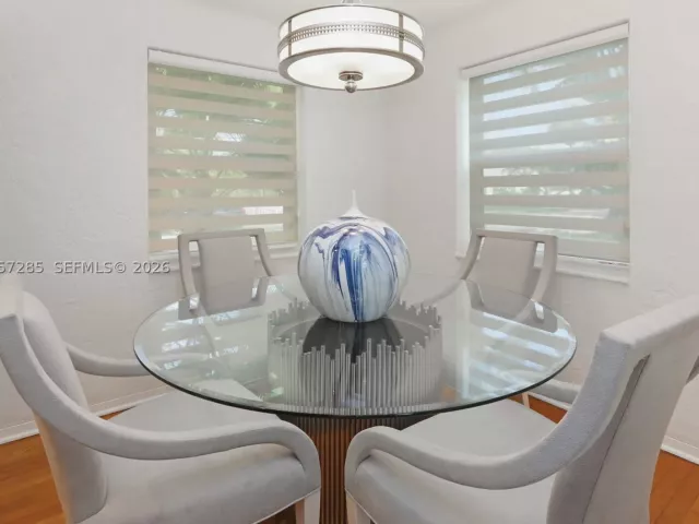 Продажа дома по адресу 405 S 16th Ave - фото 8906967