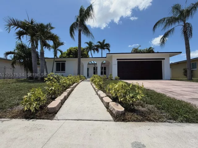 Продажа дома по адресу 2210 NW 93rd Ave - фото 9033169
