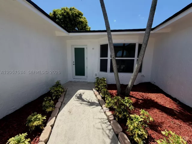 Продажа дома по адресу 2210 NW 93rd Ave - фото 9033174