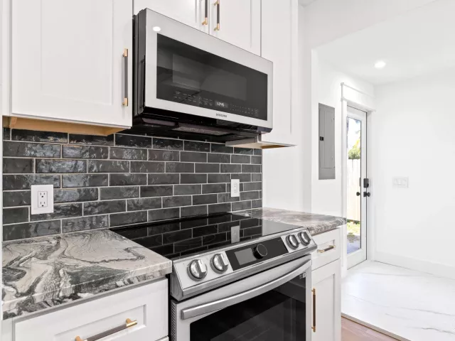 Продажа дома по адресу 5309 N Flagler Drive - фото 8910443
