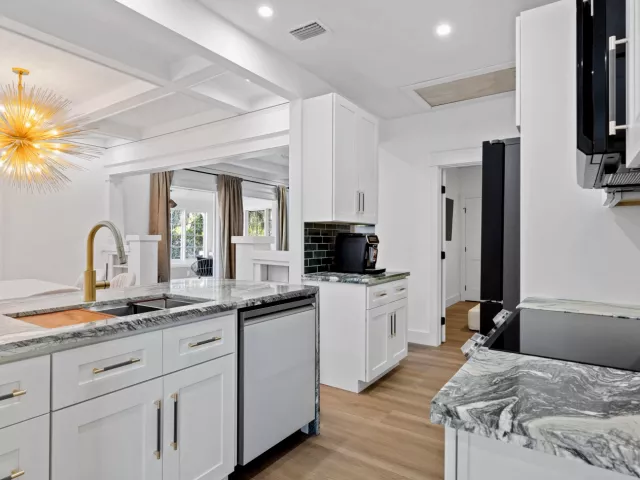 Продажа дома по адресу 5309 N Flagler Drive - фото 8910444