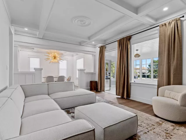 Продажа дома по адресу 5309 N Flagler Drive - фото 8910430