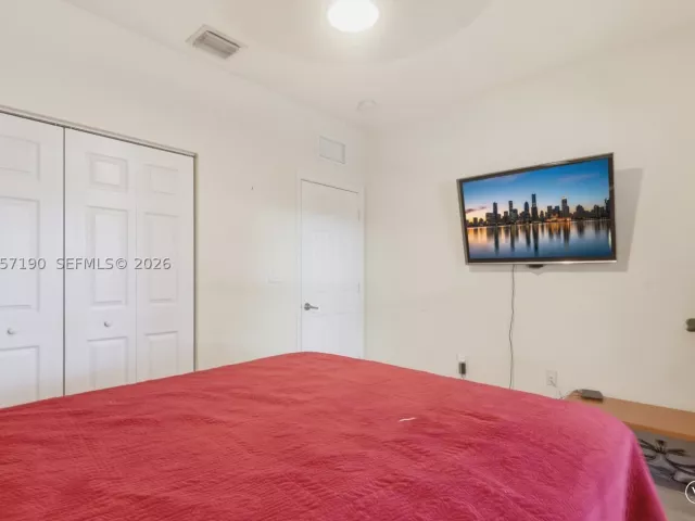 Продажа дома по адресу 15585 SW 176th Ter - фото 8928338