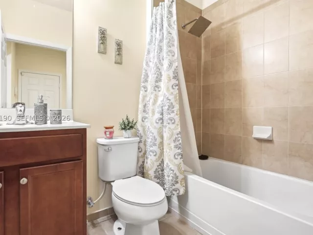 Продажа дома по адресу 15585 SW 176th Ter - фото 8928344