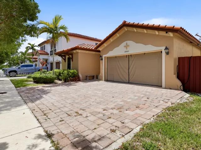 Продажа дома по адресу 15585 SW 176th Ter - фото 8928309