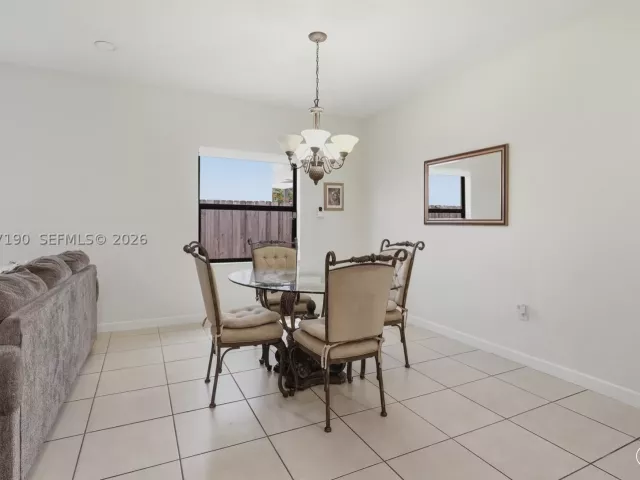 Продажа дома по адресу 15585 SW 176th Ter - фото 8928317