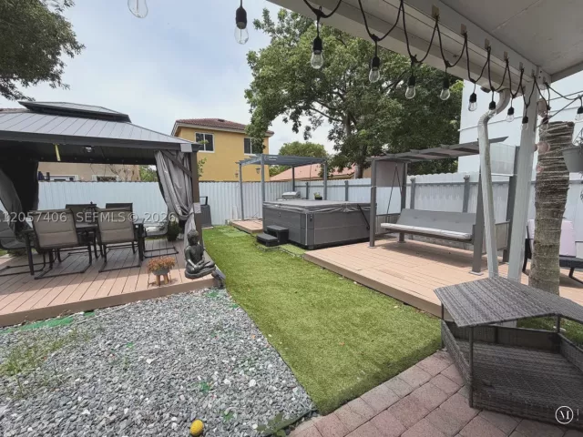 Продажа дома по адресу 2021 SE 15th St - фото 9285035