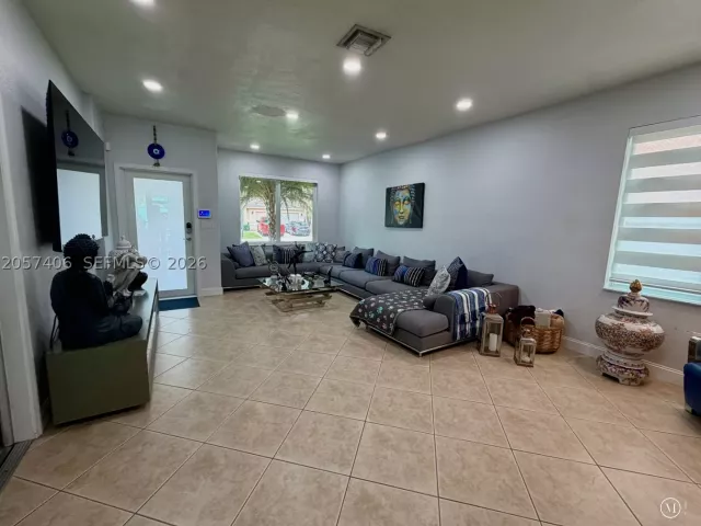Продажа дома по адресу 2021 SE 15th St - фото 9285018