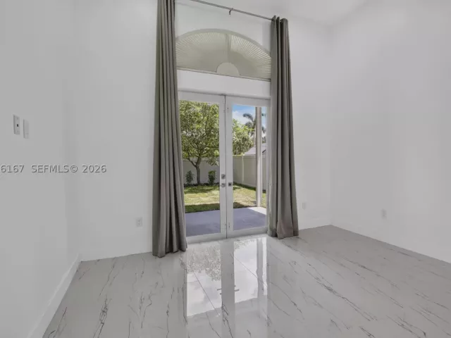 Продажа дома по адресу 13791 NW 23rd St - фото 8908574
