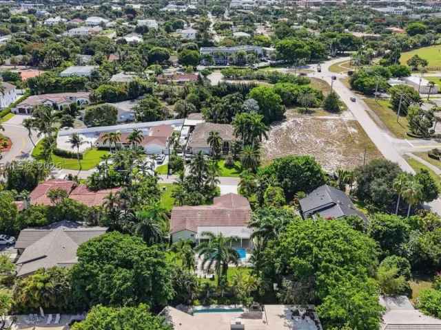 Продажа дома по адресу 731 NW 4th Ct - фото 8947890