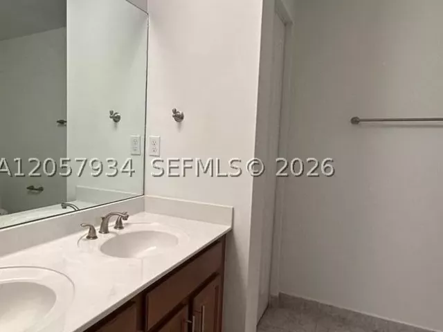Продажа дома по адресу 317 NE 194th Ln 317 - фото 8926042