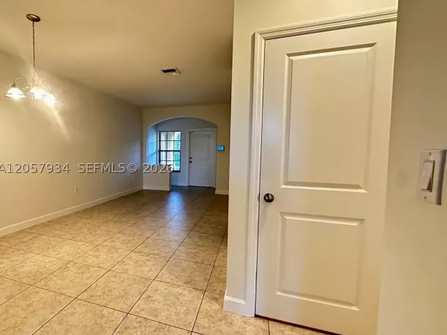 Продажа дома по адресу 317 NE 194th Ln 317 - фото 8926033