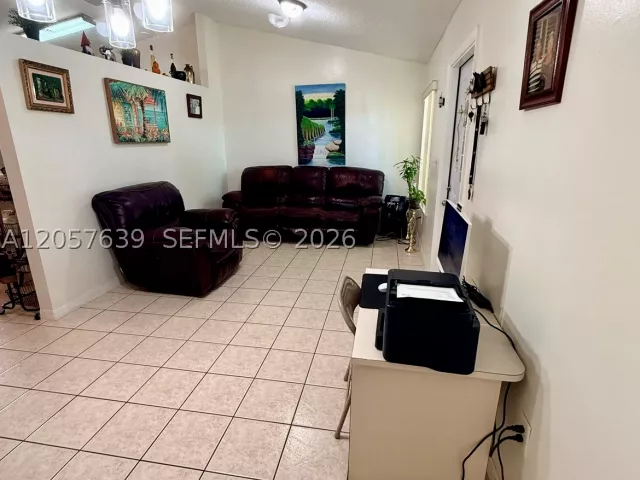 Продажа дома по адресу 18300 SW 143rd Ct - фото 8929747