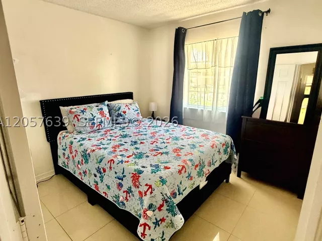 Продажа дома по адресу 18300 SW 143rd Ct - фото 8929750
