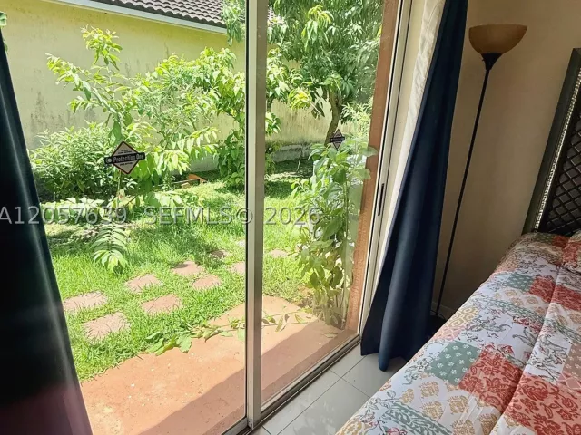 Продажа дома по адресу 18300 SW 143rd Ct - фото 8929752