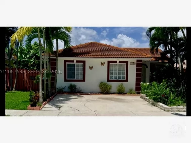 Продажа дома по адресу 18300 SW 143rd Ct - фото 8929739