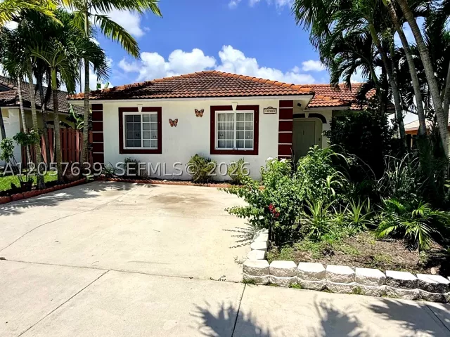 Продажа дома по адресу 18300 SW 143rd Ct - фото 8929741