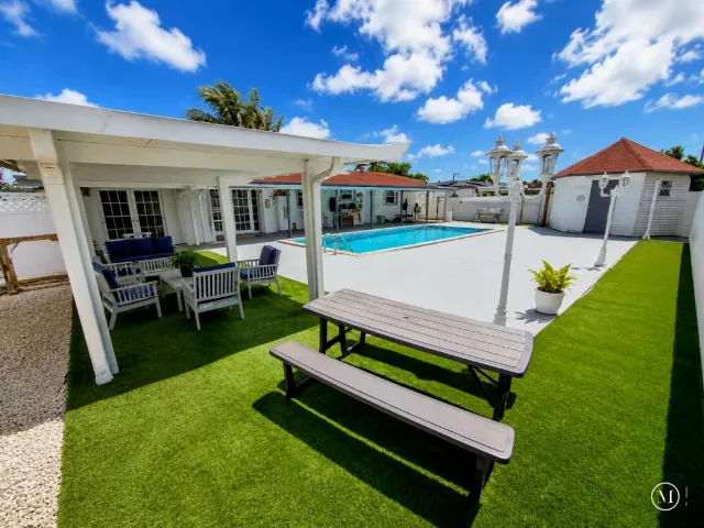 Продажа дома по адресу 7120 SW 13TH Street - фото 8909058
