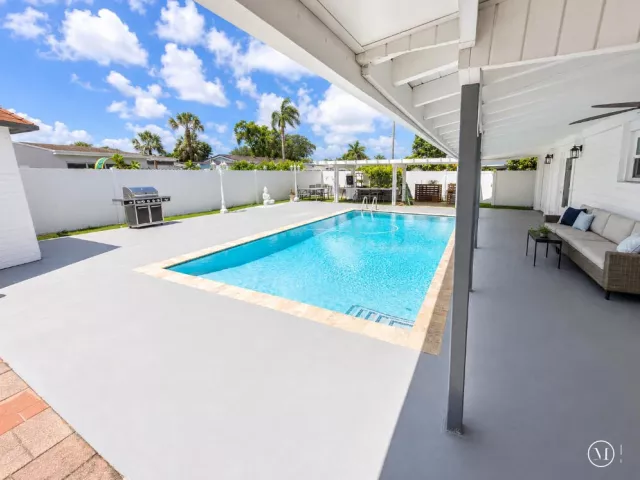 Продажа дома по адресу 7120 SW 13TH Street - фото 8909059