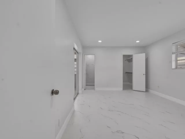 Продажа дома по адресу 1114 Johnson Street - фото 8909199