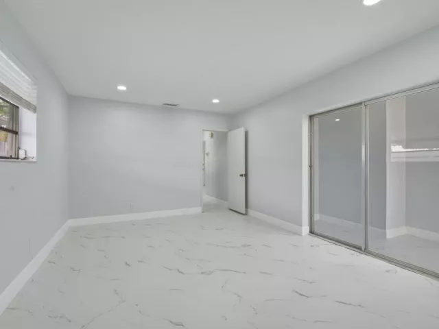 Продажа дома по адресу 1114 Johnson Street - фото 8909201