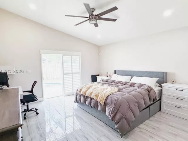 Продажа дома по адресу 18795 NW 24th Ct - фото 8910457
