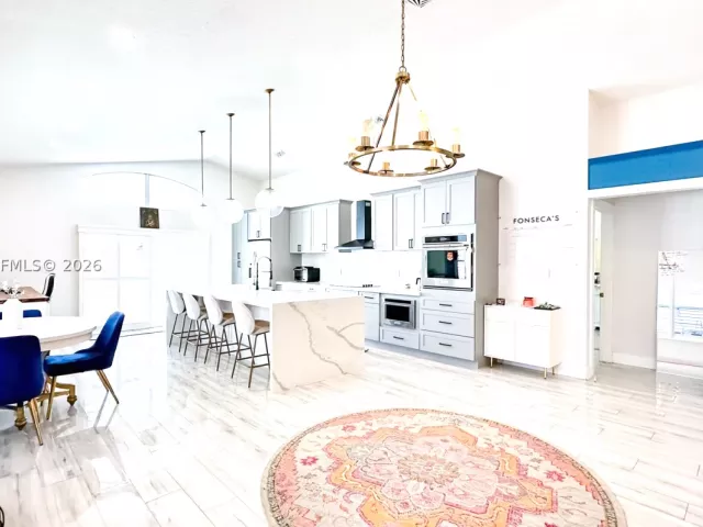 Продажа дома по адресу 18795 NW 24th Ct - фото 8910455