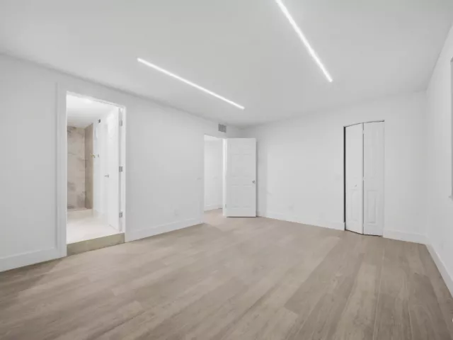 Продажа дома по адресу 1391 E GOLFVIEW Drive 1391 - фото 8909696