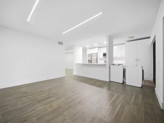 Продажа дома по адресу 1391 E GOLFVIEW Drive 1391 - фото 8909701