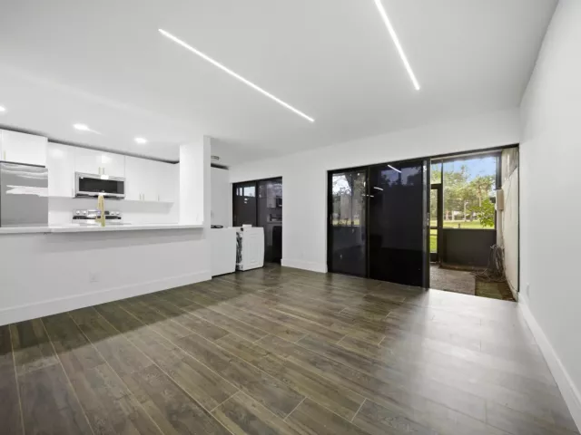 Продажа дома по адресу 1391 E GOLFVIEW Drive 1391 - фото 8909686