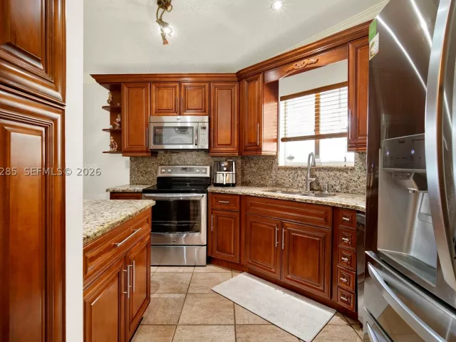 Продажа дома по адресу 20533 SW 132nd Ave - фото 8925123