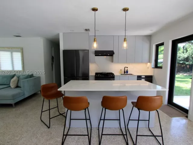 Продажа дома по адресу 9310 SW 52nd Ter - фото 8925144