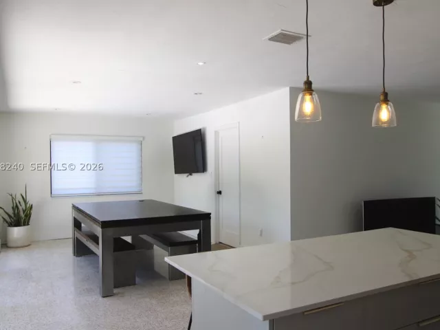 Продажа дома по адресу 9310 SW 52nd Ter - фото 8925146