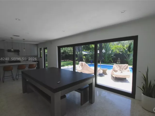 Продажа дома по адресу 9310 SW 52nd Ter - фото 8925147