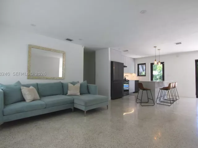 Продажа дома по адресу 9310 SW 52nd Ter - фото 8925148