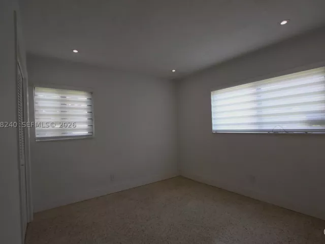 Продажа дома по адресу 9310 SW 52nd Ter - фото 8925152