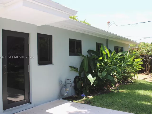 Продажа дома по адресу 9310 SW 52nd Ter - фото 8925141