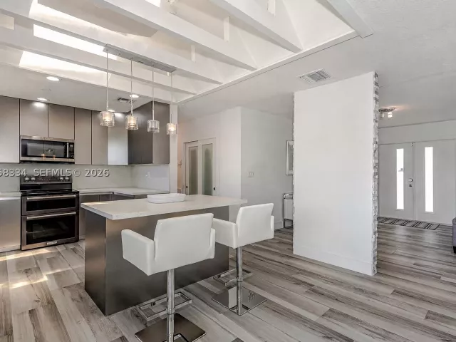 Продажа дома по адресу 20950 NE 25th Ct - фото 8925164