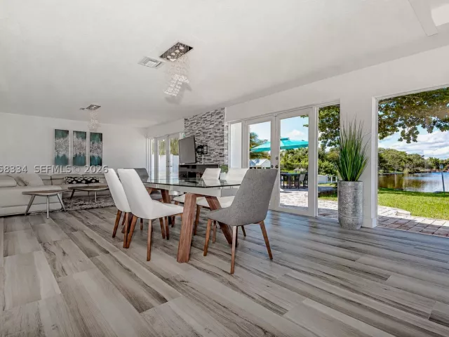 Продажа дома по адресу 20950 NE 25th Ct - фото 8925166