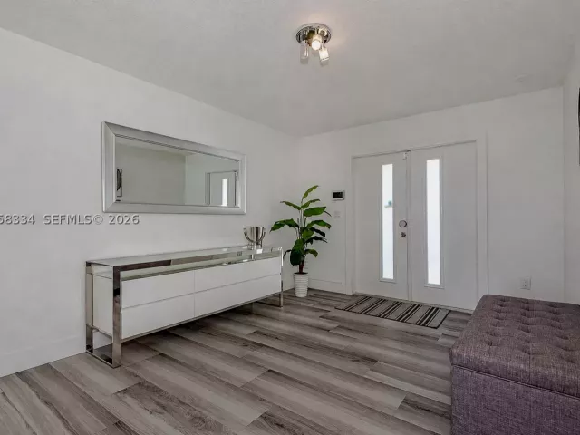 Продажа дома по адресу 20950 NE 25th Ct - фото 8925169