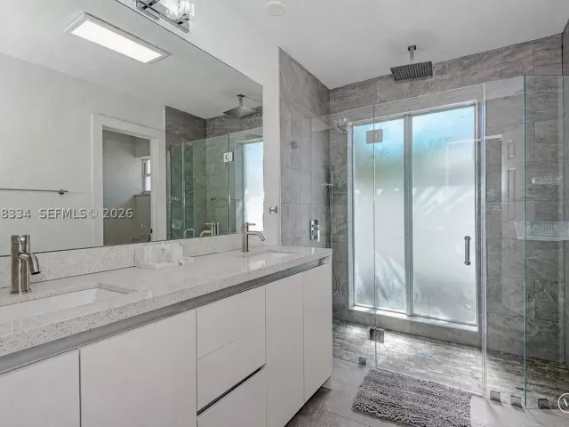 Продажа дома по адресу 20950 NE 25th Ct - фото 8925171