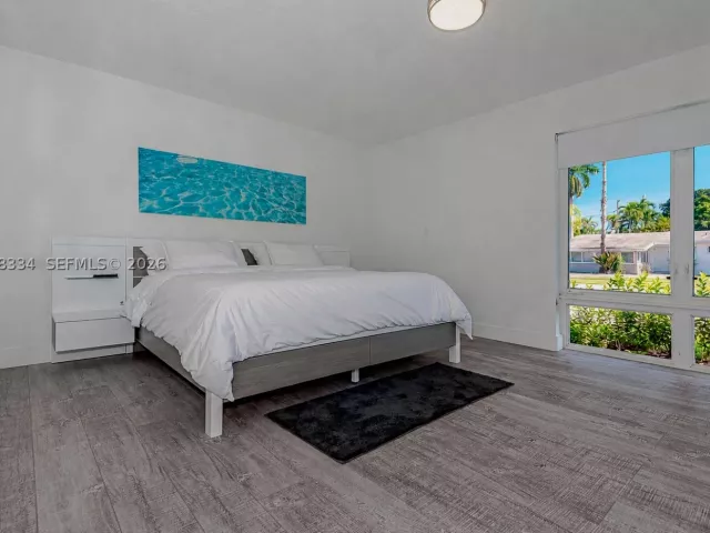Продажа дома по адресу 20950 NE 25th Ct - фото 8925173