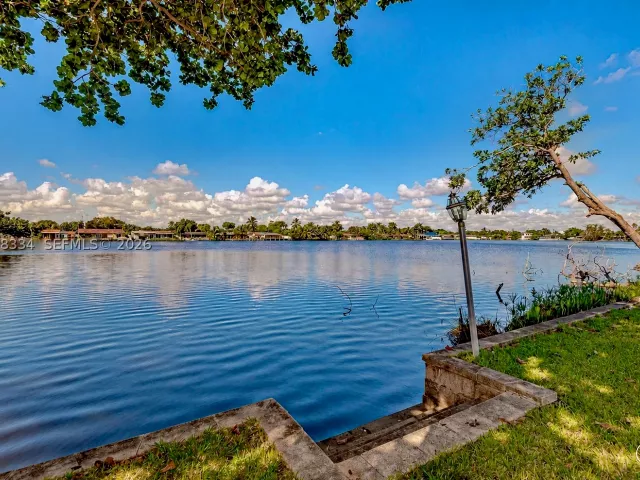 Продажа дома по адресу 20950 NE 25th Ct - фото 8925155