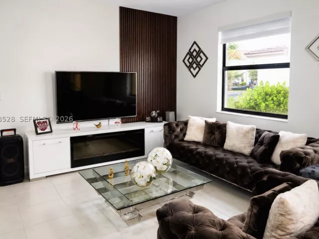 Продажа дома по адресу 23068 SW 129th Pl - фото 8921761