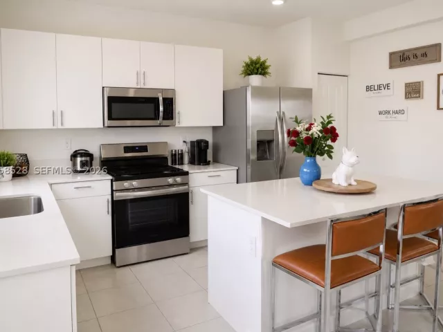 Продажа дома по адресу 23068 SW 129th Pl - фото 8921764