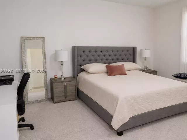 Продажа дома по адресу 23068 SW 129th Pl - фото 8921766