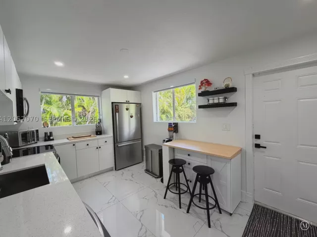 Продажа дома по адресу 8321 SW 46th St - фото 9244645