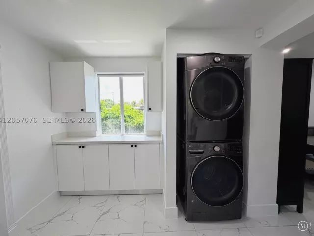 Продажа дома по адресу 8321 SW 46th St - фото 9244656